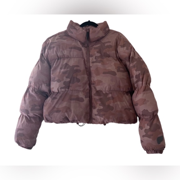 Fabletics Women's Wander Tan Camo Cropped Puffer Jacket Size XXL High Collar - Picture 2 of 16